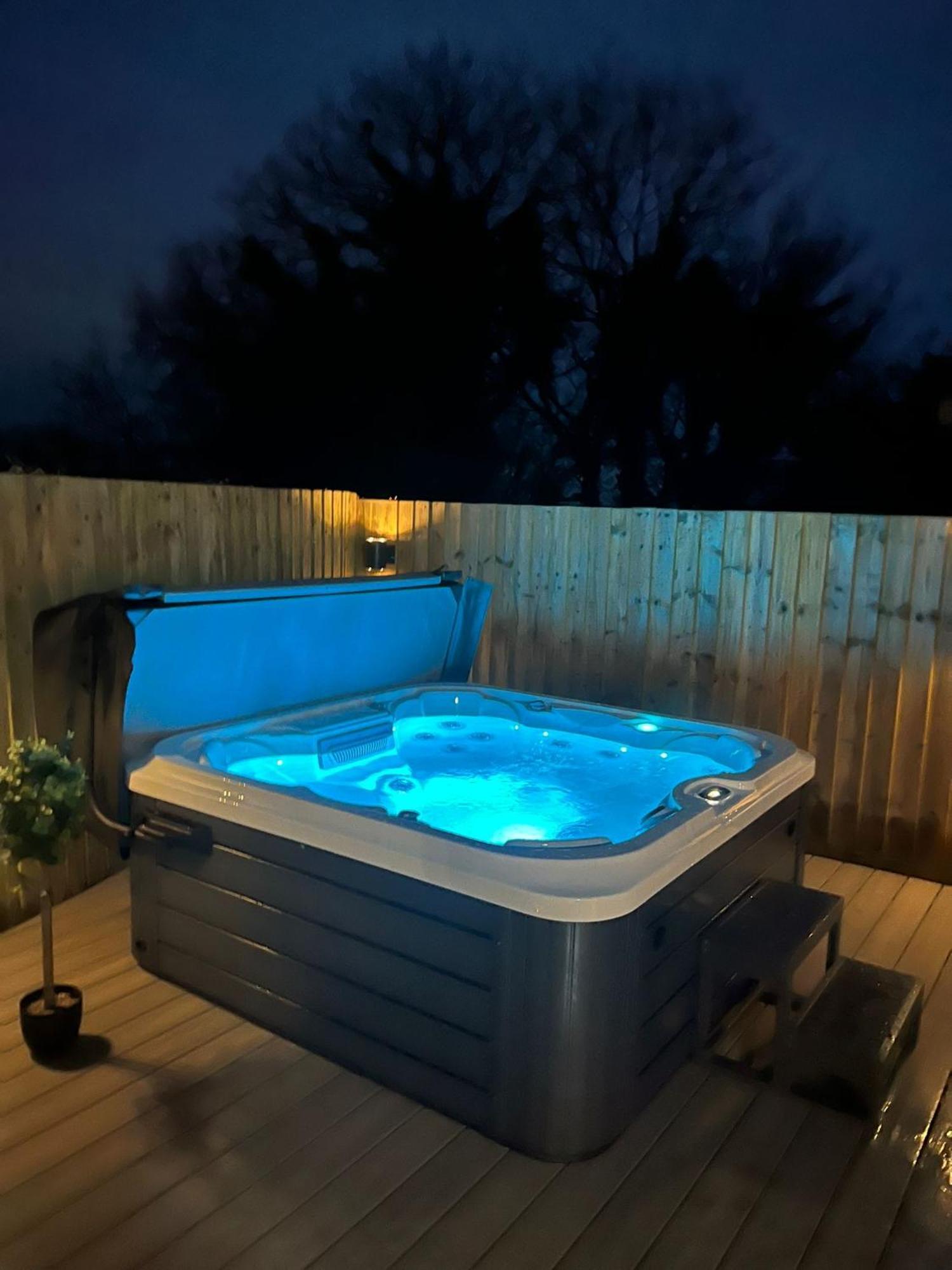 No 1 The Paddock - Spacious Holiday Home With A Hot Tub Bude Eksteriør bilde